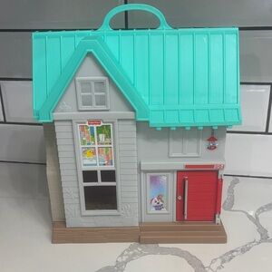 Little People Bilingual House 2017